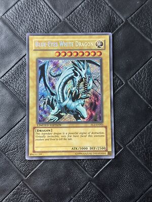Yugioh Blue-Eyes White Dragon FL1-EN001 Secret Rare Limited Edition MP-image