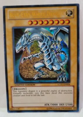 YUGIOH BLUE EYES WHITE DRAGON LC01-EN004 ULTRA PLAYED -image