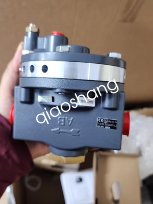 1pc fisher 2625 pneumatic amplifier Fast delivery DHL or FedEx-image