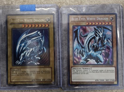 Yu-Gi-Oh TCG Set of 2 Blue-Eyes White Dragon Limited Edition SDK-001 CT14-EN002-image