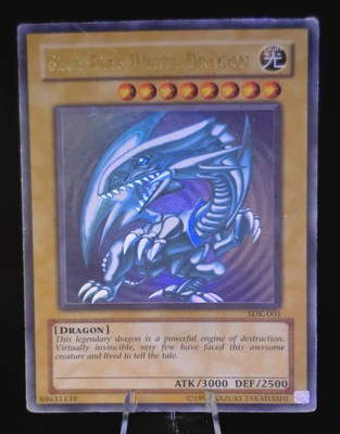 YUGIOH BLUE EYES WHITE DRAGON SDK-001 UNLIMITED ULTRA RARE HOLO LIGHT PLAY-image