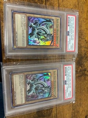 Blue-Eyes White Dragon - LDS2-EN001 Green PSA 9 -image