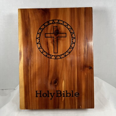 Holy Bible In Cedar Box White Leather King James Concordance Jesus Memorial Vtg-image