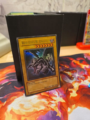 1996 Yu-Gi-Oh YuGiOh Holo Card Red-Eyes Black Dragon SDJ-001 English Artwork   3-image