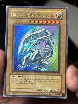 Yu-Gi-Oh! 2002 Blue Eyes White Dragon SDK-001 1st Edition UR Holo Bleed MP V1-image