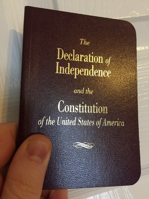 LARGE PRINT Pocket Size United States Declaration Of Independence & Constitution-image