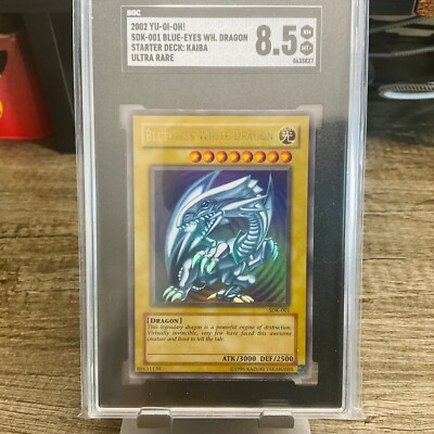 2002 Yu-Gi-Oh! Ultra Rare Blue Eyes White Dragon [SDK-001] - SGC 8.5 [MINT/NM]-image