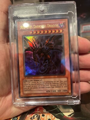 Yugioh Red-Eyes Darkness Dragon SD1-EN001 1st Edition Holo Ultra Rare-image