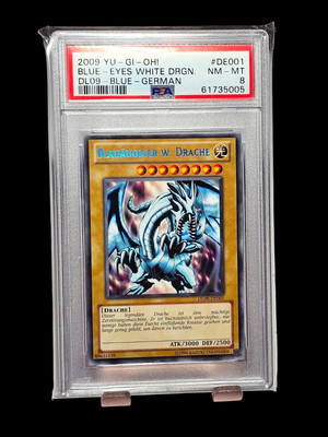 Blue-Eyes White Dragon BLUE RARE PSA 8 Duelist League Promo DL09-DE001 GERMAN-image