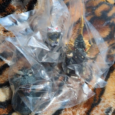 Godzilla Ichiban Kuji 70th E Prize Monster Head Magnet Set 3 Used-image