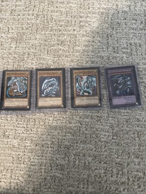 Blue Eyes White Dragon Ultimate Collection First Editon-image