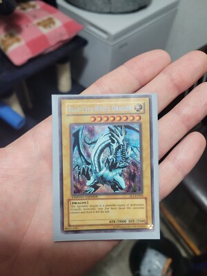 Yu-Gi-Oh! TCG Blue-Eyes White Dragon - Limited Edition FL1-EN001 VLP-Near Mint -image