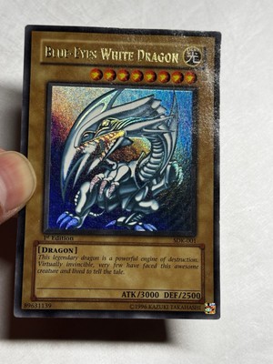 Yu-Gi-Oh! 2002 Blue Eyes White Dragon SDK-001 1st Edition UR Holo Bleed HP V1 Z1-image