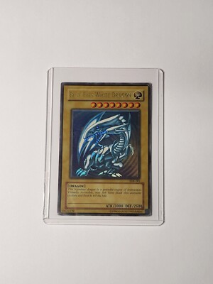 Yu-Gi-Oh! Blue-Eyes White Dragon Kaiba SDK-001 Unlimited Ultra Rare LIGHT PLAY-image