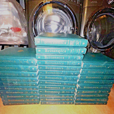 1985 Encyclopedia Britannica 15th Edition Green Leather Bound Decorators Set-image