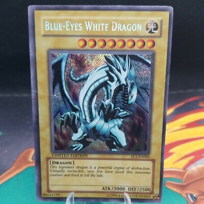 Blue-Eyes White Dragon FL1-EN001 Moderately Played Secret Rare Holo Limited-image