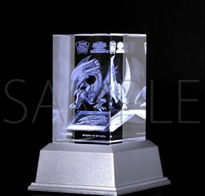 YuGiOh Blue Eyes White Dragon Crystal Art 20th Anniversary  Konami Movic New-image