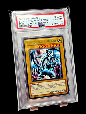 Blue-Eyes White Dragon GREEN RARE PSA 8 Duelist League Promo DL09-DE001 GERMAN -image