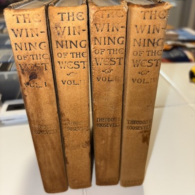 1905 BOOK SET THEODORE ROOSEVELT - THE WINNING OF THE WEST SUEDE LEATHER 4 VOLS-image